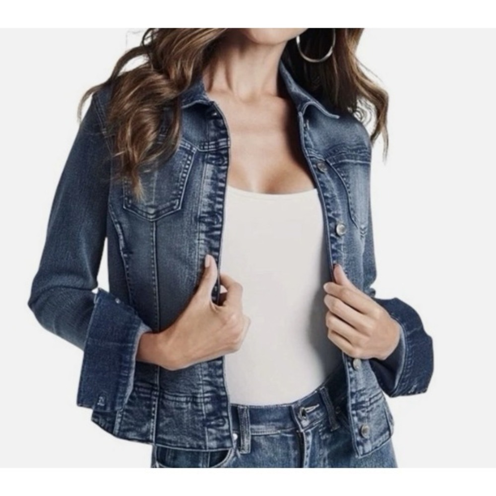 Venus Women's Size Small Blue Denim Jean Jacket Pockets Long Sleeve Button Close - Picture 3 of 7